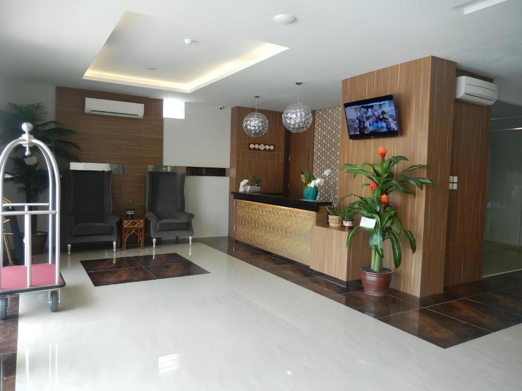 Grand Amira Hotel Solo, Azana Hotels Collection Exterior foto